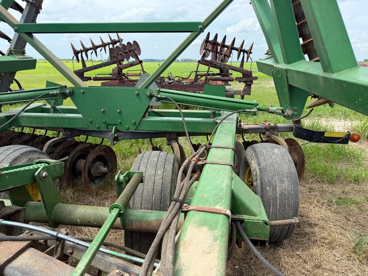 john-deere-37-image-43