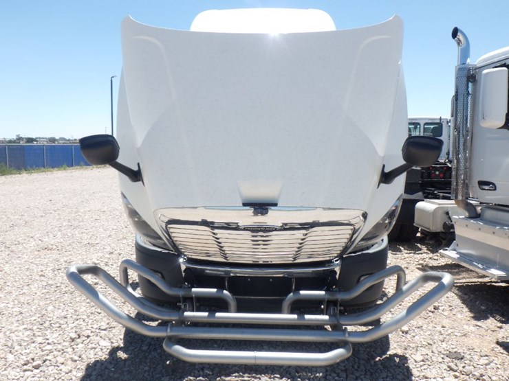 2018-freightliner-cascadia-125-evolution-image-23