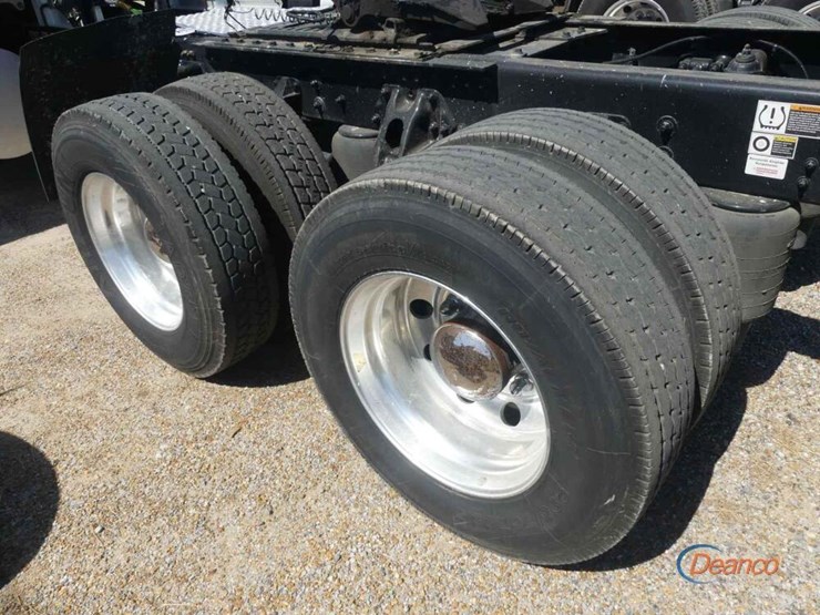 2022-kenworth-t680-image-4