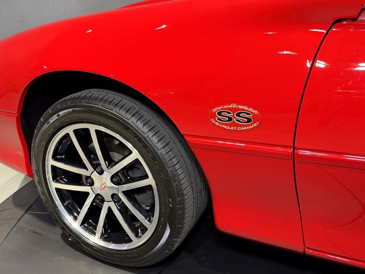 #1517-•-2002-chevrolet-camaro-ss-image-24