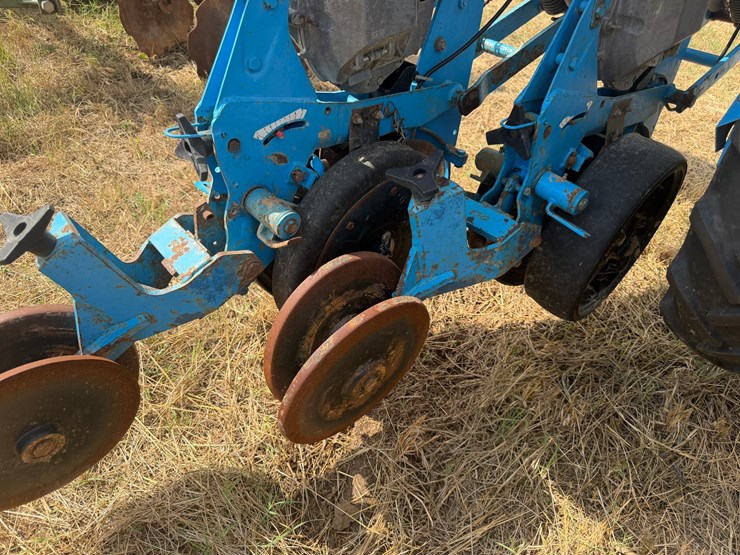 #51909-•-monosem-12-twin-row-38"-center-planter-05a116-inv#51909-image-111