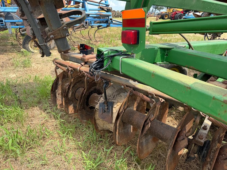 john-deere-37-image-23