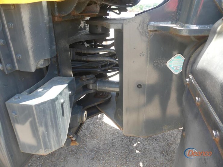 komatsu-wa200-8-image-11