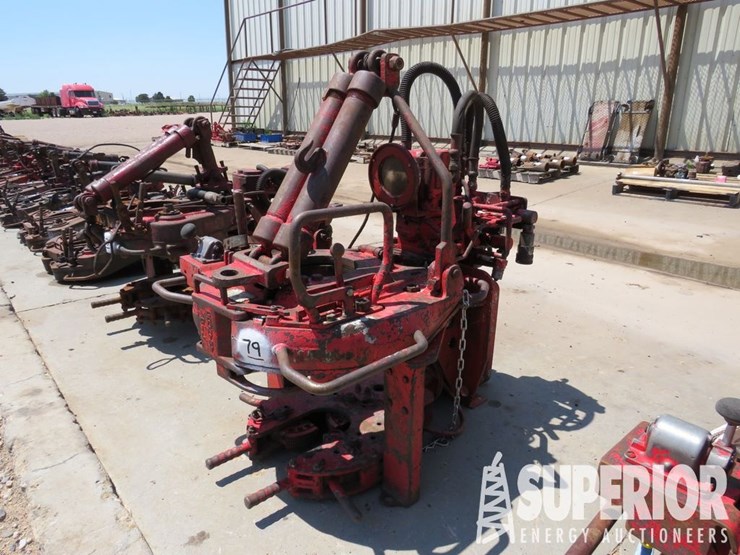 oil-country-hyd-tubing-tongs-image-2