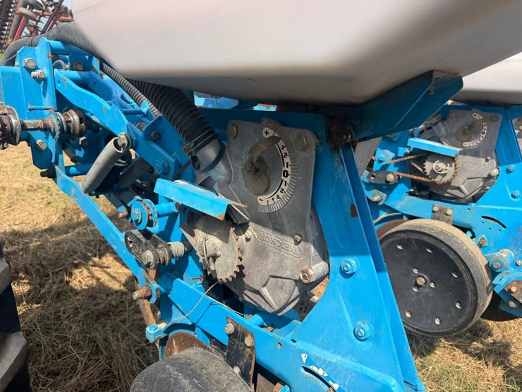 #51909-•-monosem-12-twin-row-38"-center-planter-05a116-inv#51909-image-106