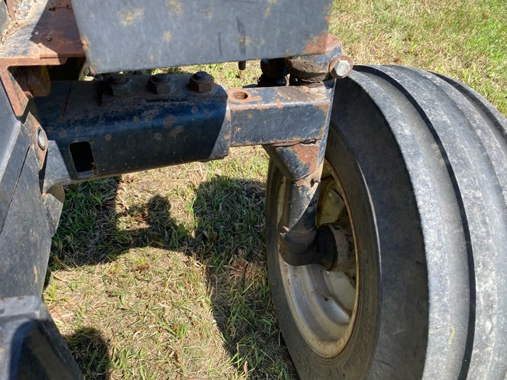 case-ih-695-2-wd-tractor-image-8