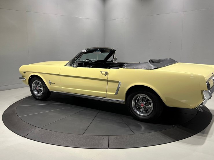 #1512-•-1965-ford-mustang-convertible-image-4