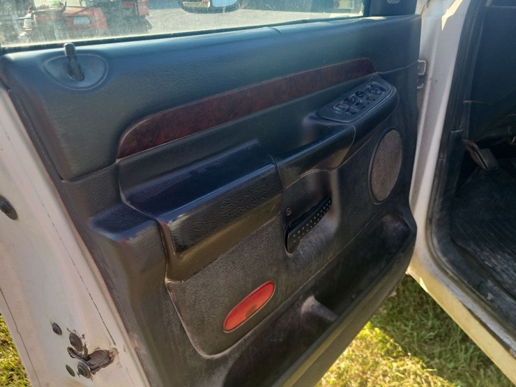 2003-dodge-ram-3500-4x4-4-door-truck-image-42