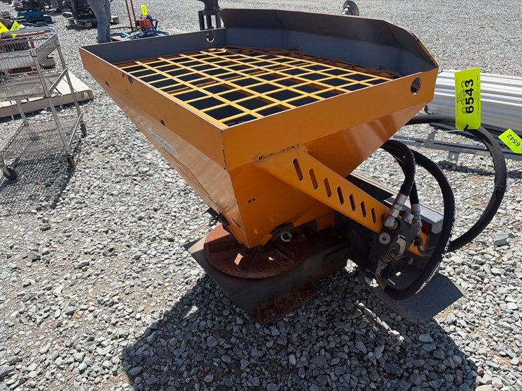 #6543-•-tmg-industrial-tmg-mss10-skid-steer-spreader-attachment-image-4