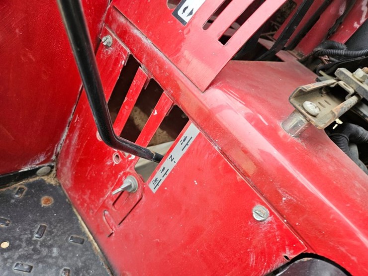 case-ih-c60-image-35