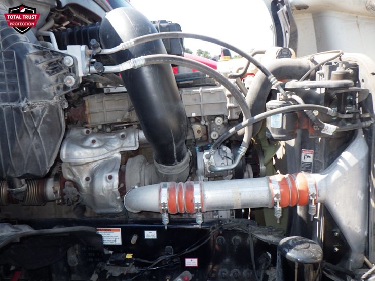 2022-freightliner-cascadia-126-image-26