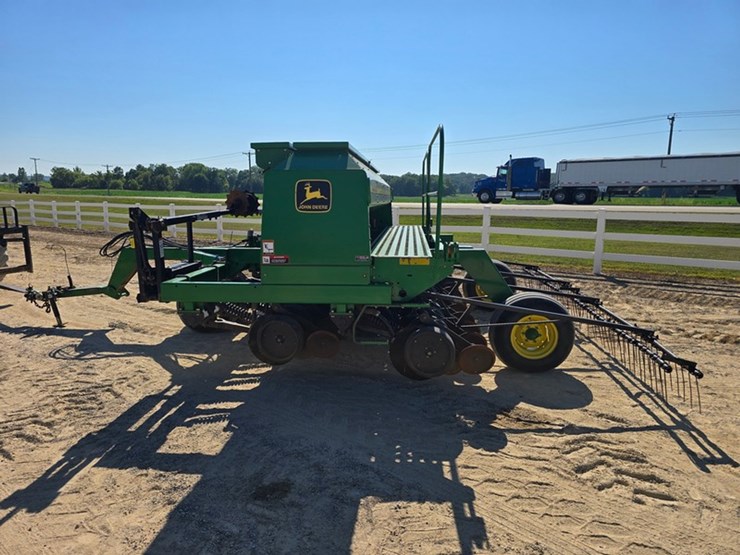 john-deere-1560-image-2