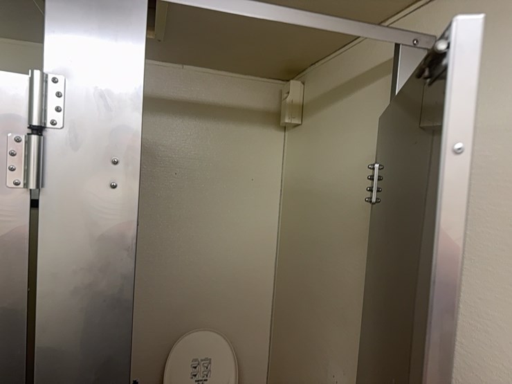 1992-pace-restroom-trailer-image-8
