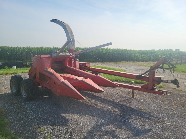 gehl-1065-tandem-axle-forage-chopper-w/2-heads---nice-image-10