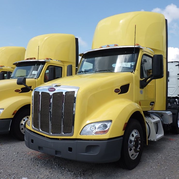 2021 PETERBILT 579