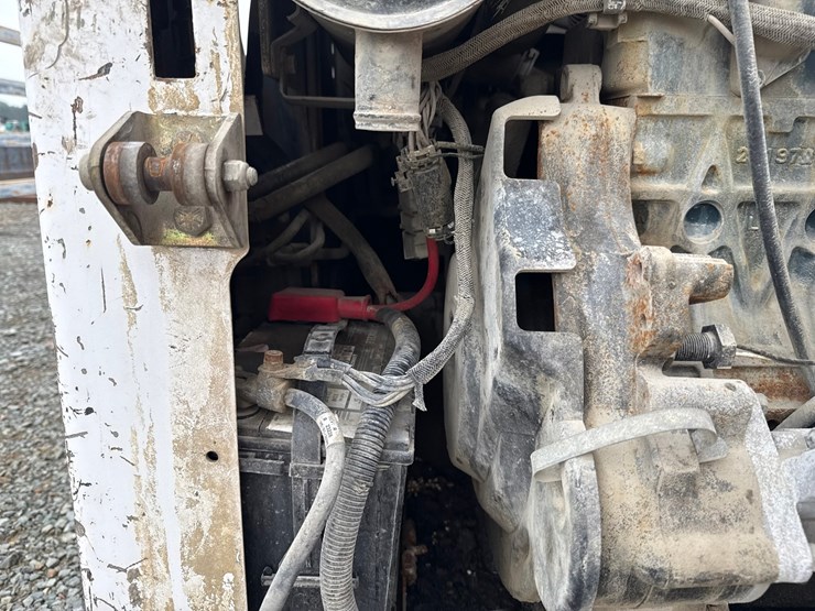 2005-bobcat-s175-image-44