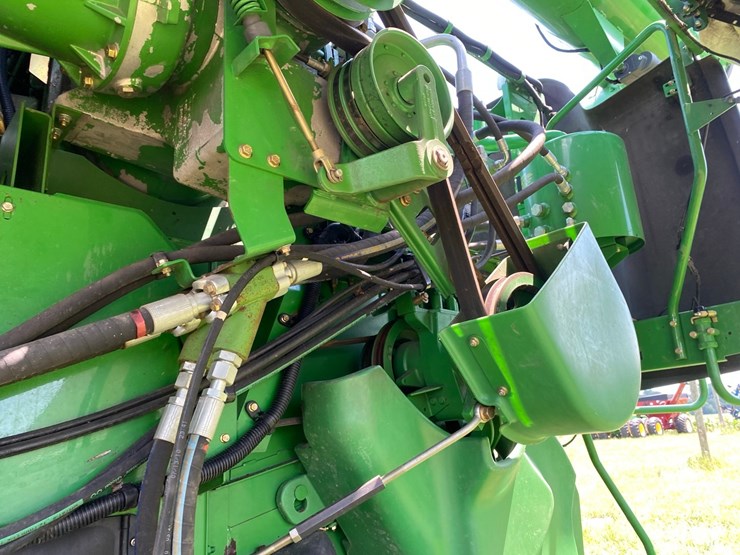 john-deere-9670-combine-4x4-image-45