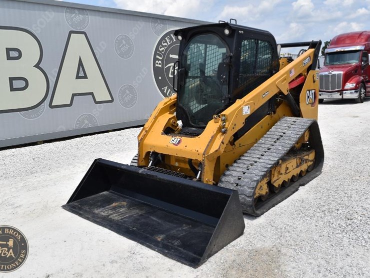 2019-caterpillar-299d3-image-1