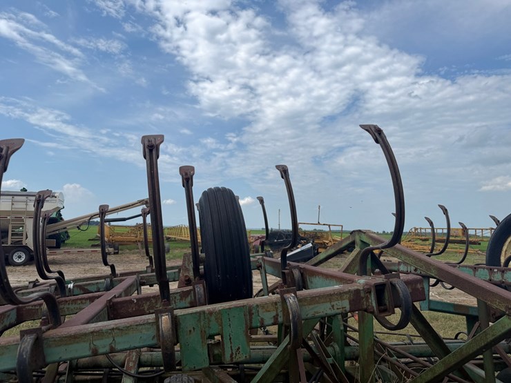 john-deere-1010-image-23