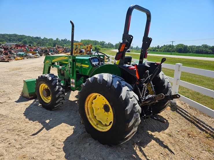 john-deere-5205-image-3