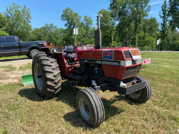 case-ih-695-2-wd-tractor-image-3