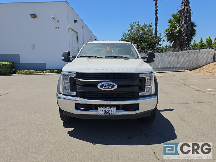 2019-ford-f450-xl-image-2