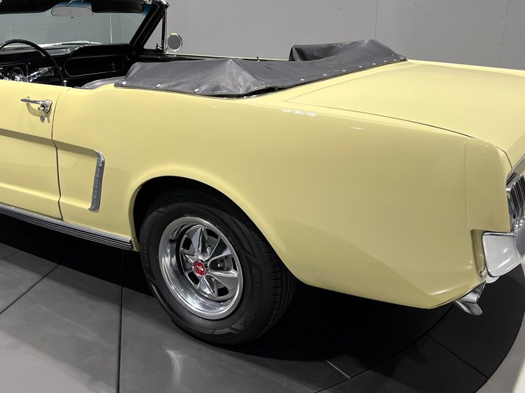 #1512-•-1965-ford-mustang-convertible-image-28