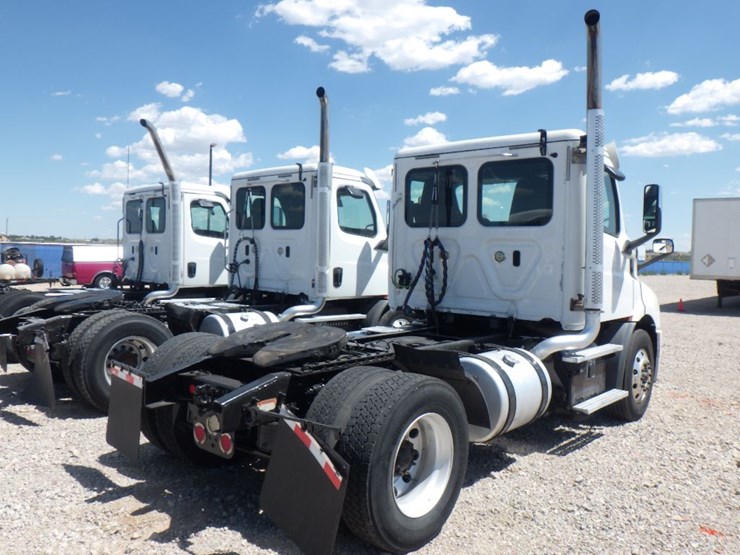 2018-freightliner-cascadia-116-image-6