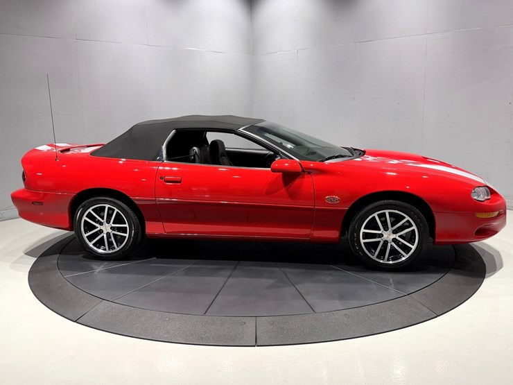#1517-•-2002-chevrolet-camaro-ss-image-11