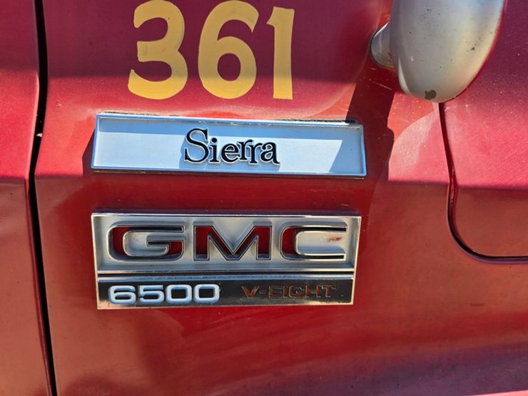 gmc-sierra-6500-image-12