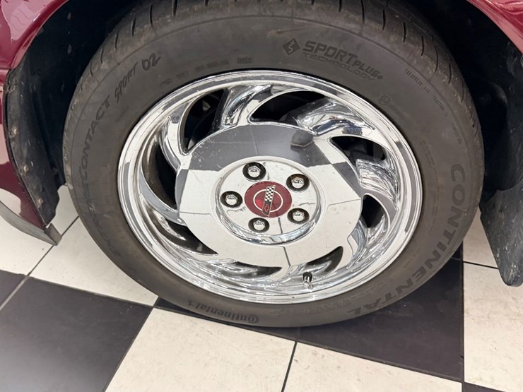 #1873-•-1993-chevrolet-corvette-image-62