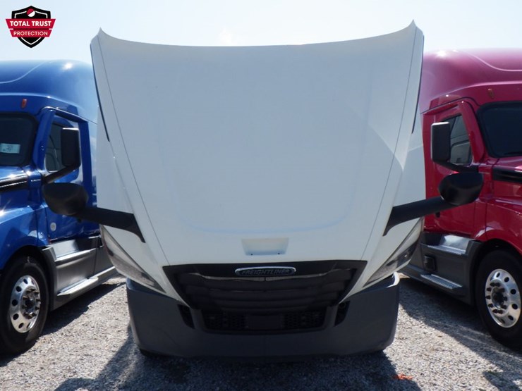 2022-freightliner-cascadia-126-image-25