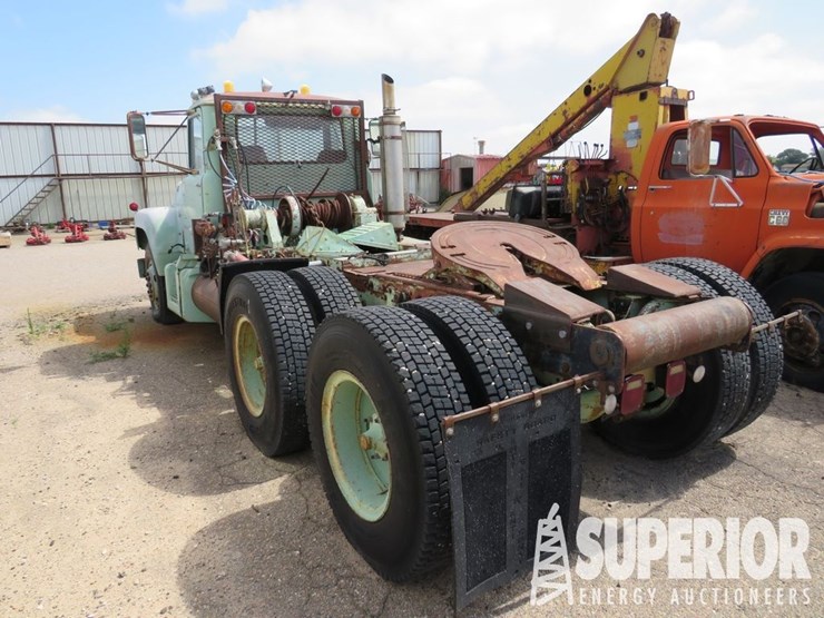 mack-r-700-t/a-winch-tractor-image-3