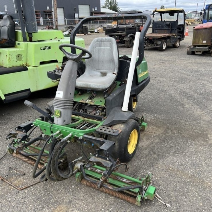 JOHN DEERE 2500A