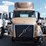 2023-volvo-vnl300-image-2