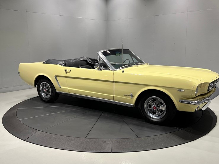 #1512-•-1965-ford-mustang-convertible-image-12