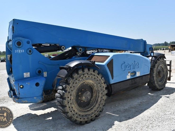 2014-genie-gth844-image-12