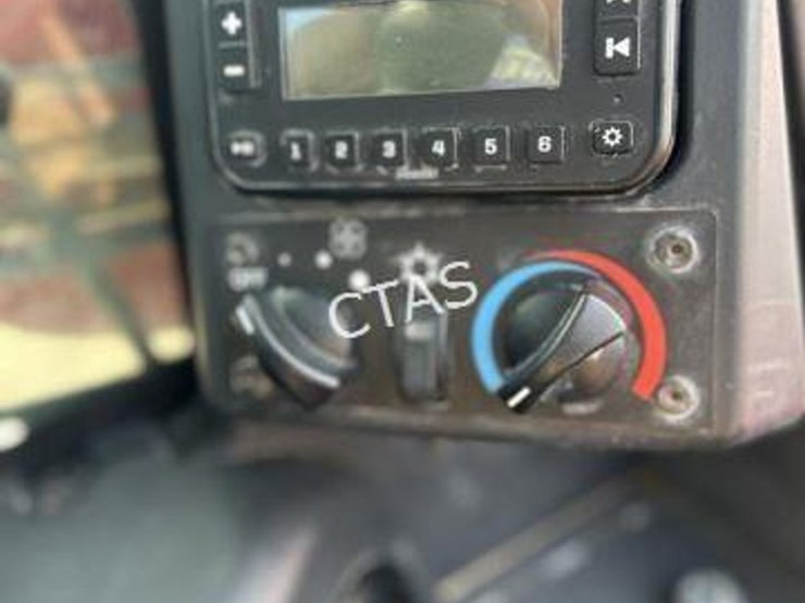 2024-takeuchi-tl10v2-image-19