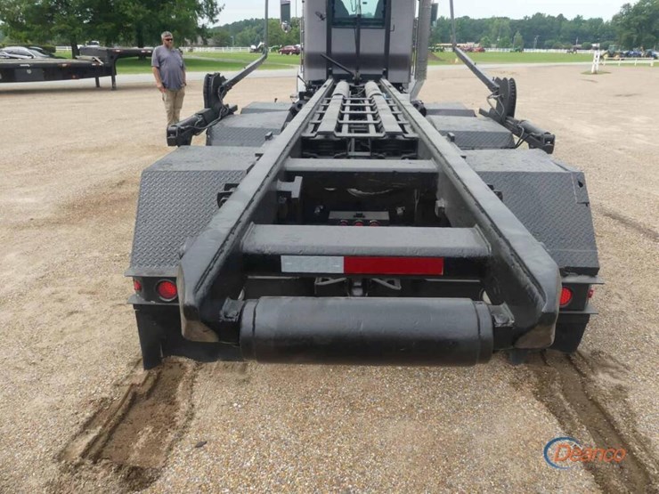 2012-kenworth-t800-image-10