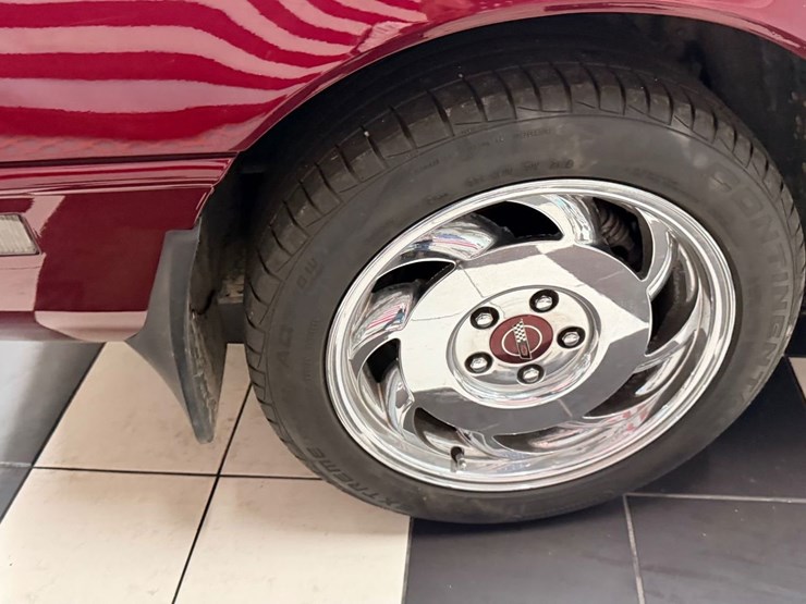 #1873-•-1993-chevrolet-corvette-image-61