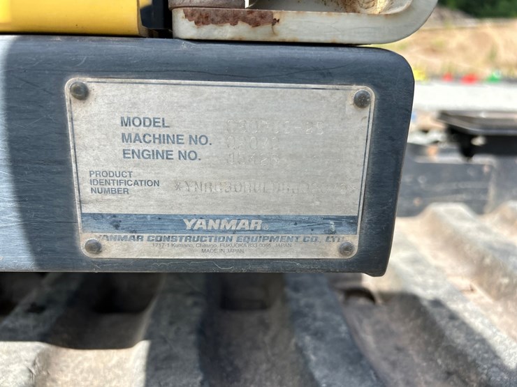 2013-yanmar-c30-image-48