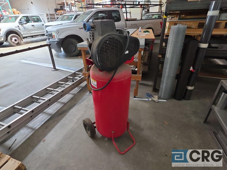 husky-pro-30-gallon-portable-air-compressor-image-2