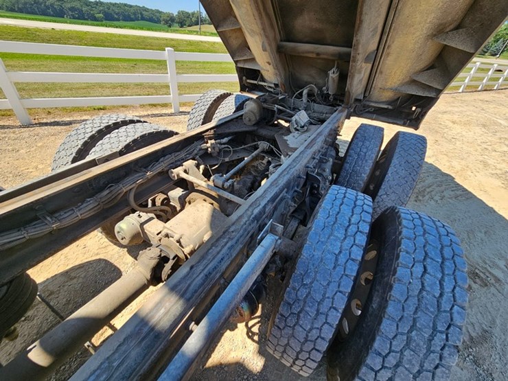 2006-caterpillar-c13-image-38