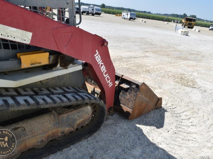 takeuchi-tl10v2-image-57