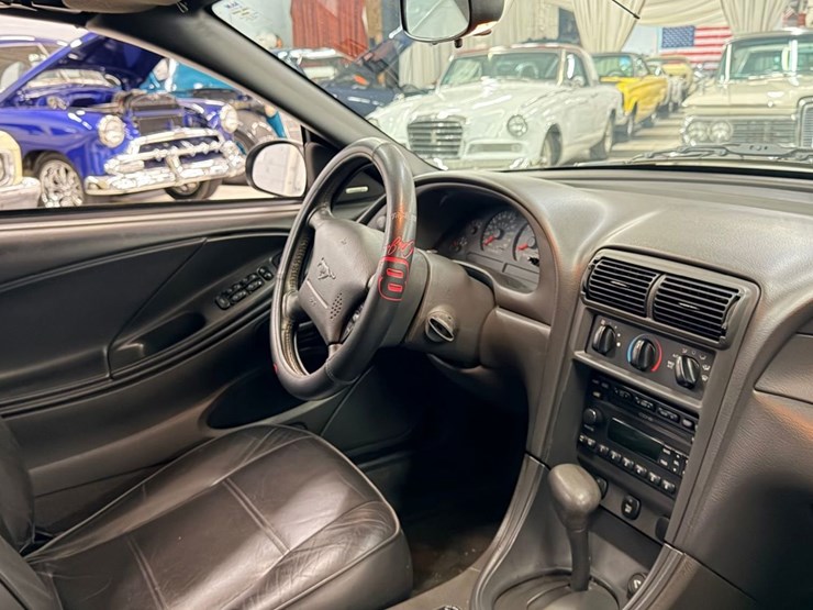 #1874-•-2002-ford-mustang-image-40