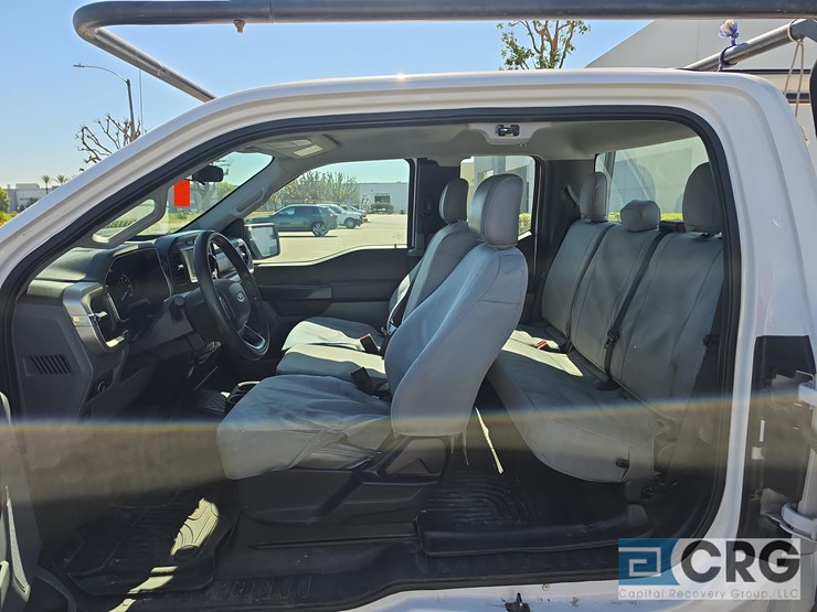 2021-ford-f150-xl-image-8