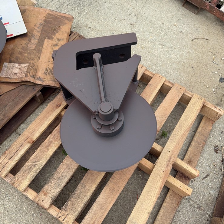 Bucket Mount Asphalt Cutter
