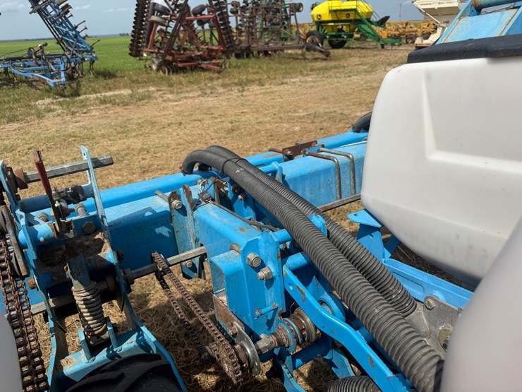 #51909-•-monosem-12-twin-row-38"-center-planter-05a116-inv#51909-image-108
