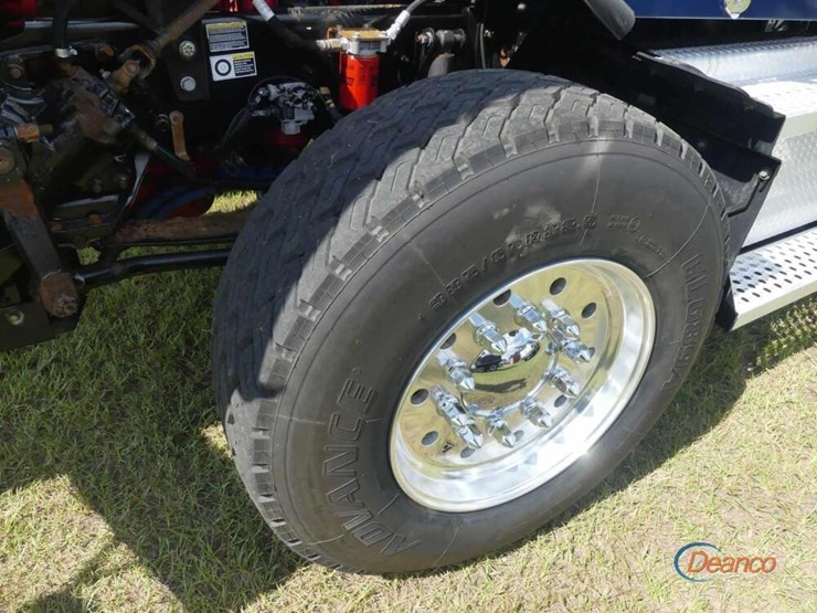 2014-kenworth-t800-image-13