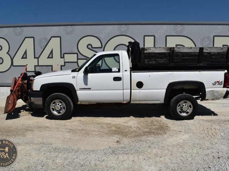 2004-chevrolet-silverado-1500-image-5